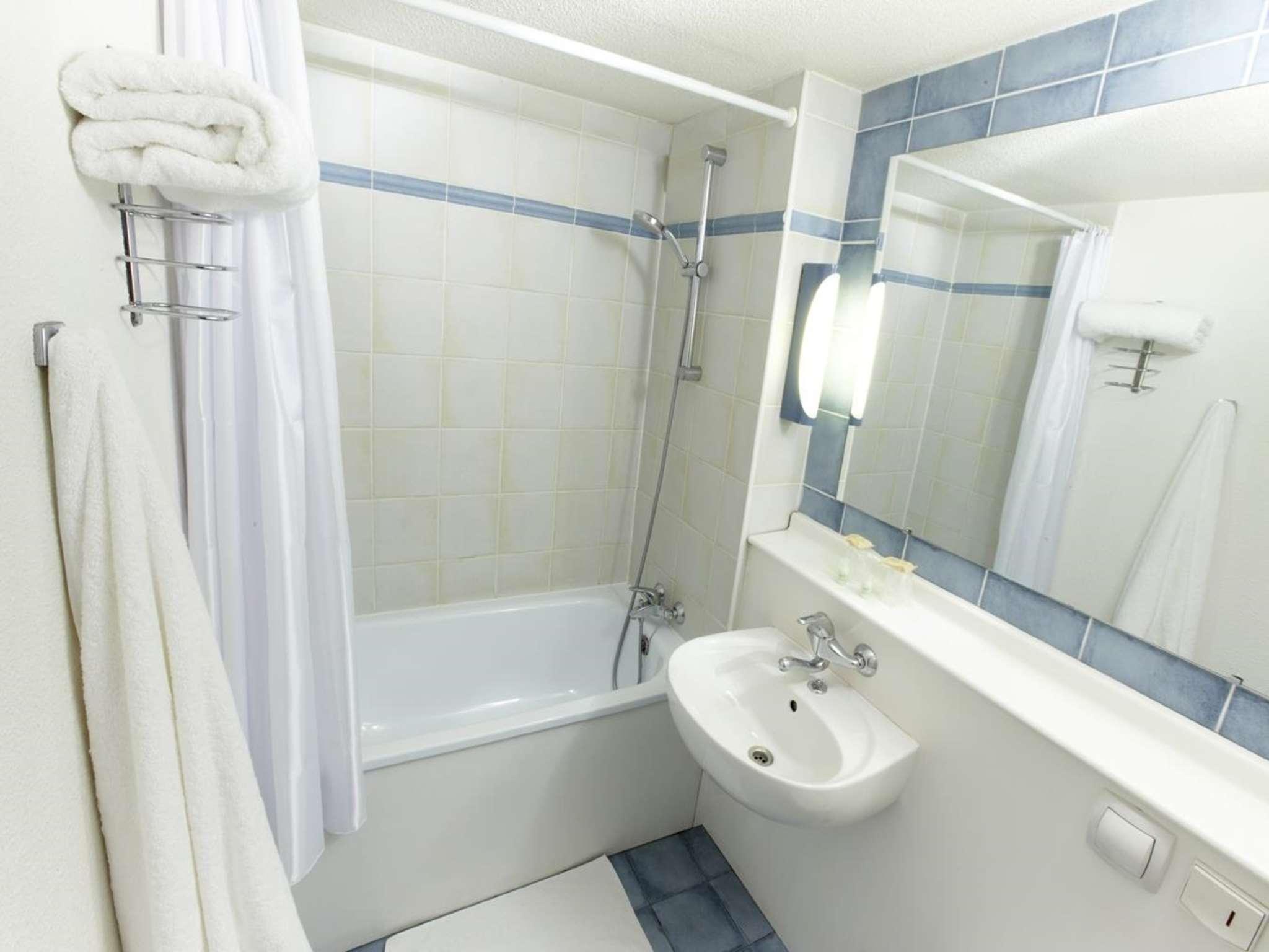 Kyriad Direct Lyon Sud - Chasse-Sur-Rhone Exterior photo